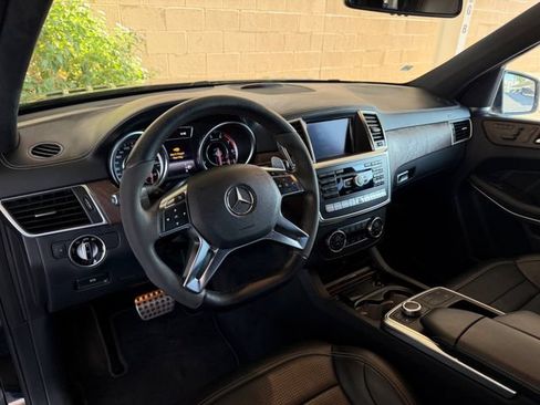 Used 2014 Mercedes-Benz GL 63 AMG 4MATIC w/ Accessory Chrome Package image 34