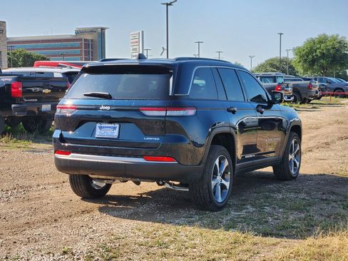 New 2026 Jeep Grand Cherokee Limited RWD image 3