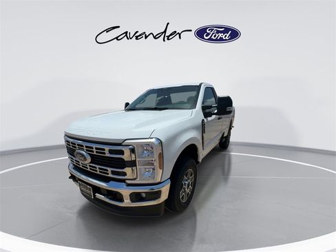 New 2025 Ford F350 XLT w/ FX4 Off-Road Package image 18