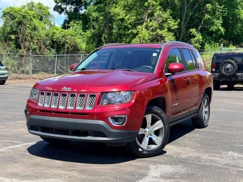 Used 2017 Jeep Compass High Altitude AWD/4WD image 2