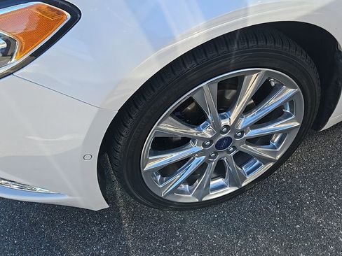 Used 2017 Ford Fusion Platinum image 4