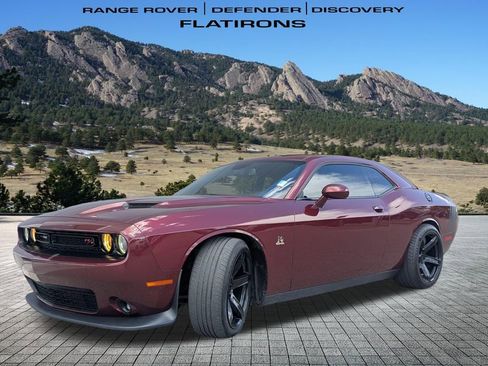 Used 2017 Dodge Challenger R/T Scat Pack w/ Leather Interior Group RWD image 1