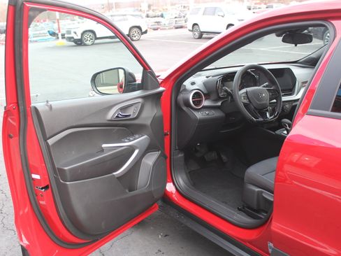 New 2026 Chevrolet Trax RS w/ Driver Confidence Package image 8