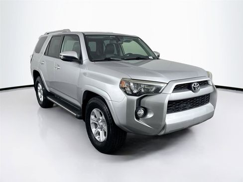 Used 2016 Toyota 4Runner SR5 Premium image 10