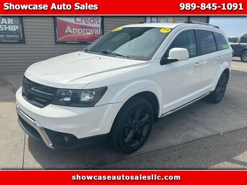 Used 2019 Dodge Journey Crossroad FWD image 1
