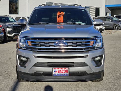Used 2019 Ford Expedition XLT w/ Equipment Group 202A image 2