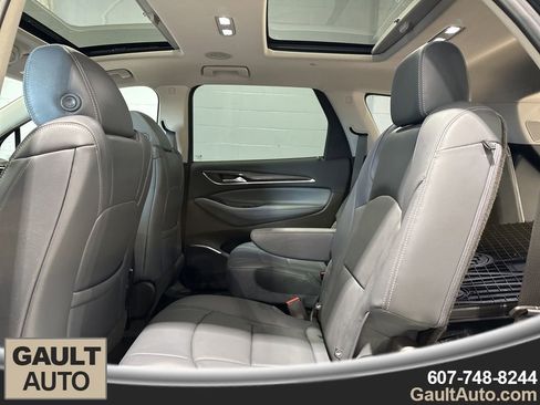Used 2020 Buick Enclave Essence w/ Sound and Sites Package image 15