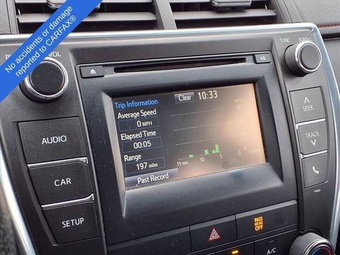 Used 2015 Toyota Camry image 25