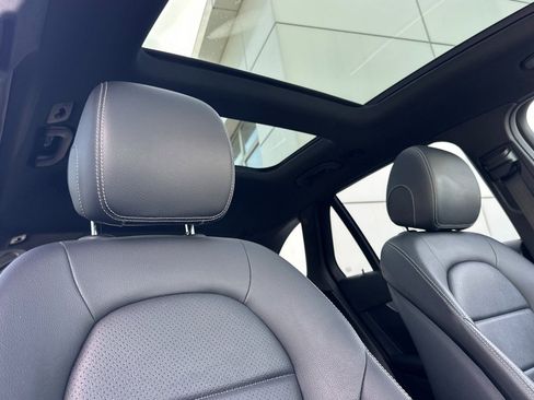 Used 2019 Mercedes-Benz GLC 300 4MATIC image 17