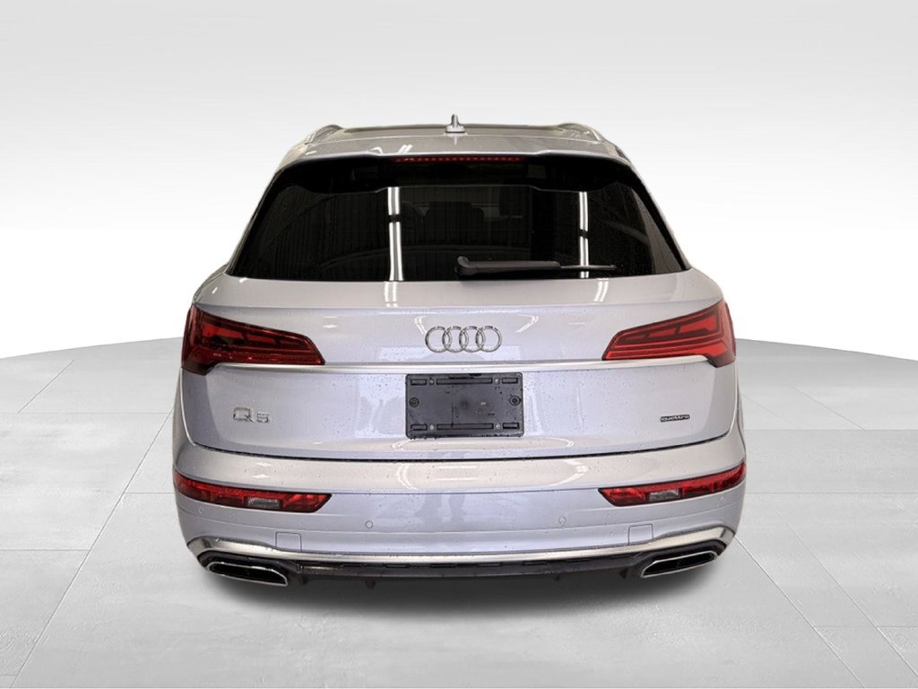 Used 2023 Audi Q5 2.0T Premium w/ Convenience Package AWD/4WD image 4