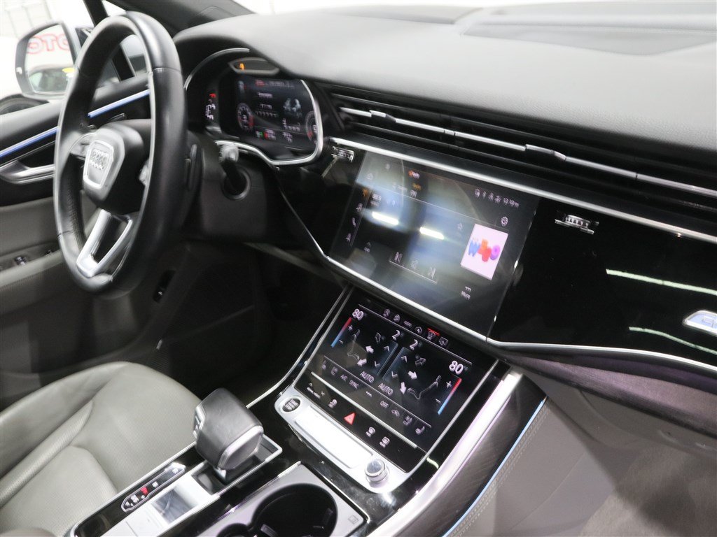 Used 2021 Audi Q7 3.0T Prestige AWD/4WD image 32