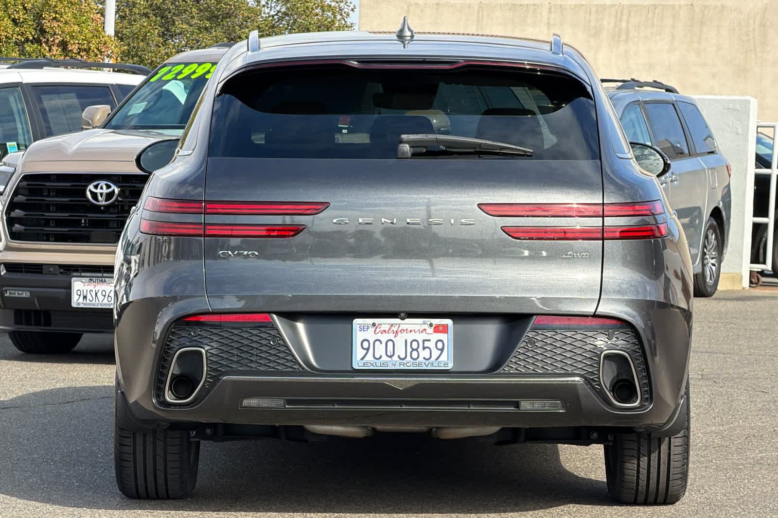 Used 2023 Genesis GV70 2.5T w/ Winter Weather Package AWD/4WD image 8