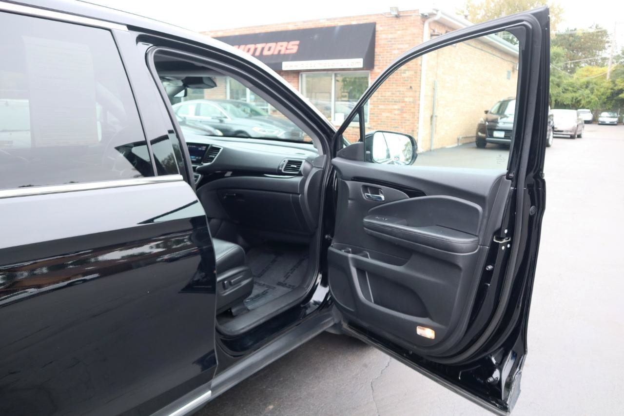 Used 2020 Honda Pilot Touring image 10