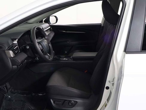 Used 2025 Toyota Camry LE w/ Convenience Package image 22