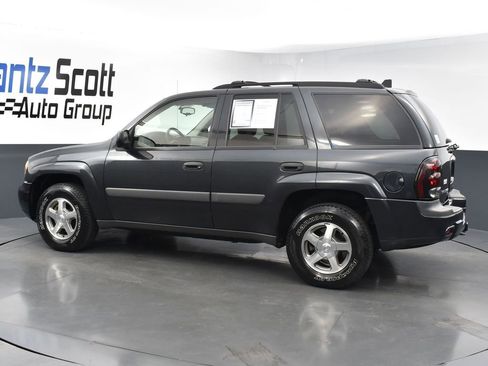 Used 2005 Chevrolet TrailBlazer LS w/ LS Preferred Equipment Group AWD/4WD image 3