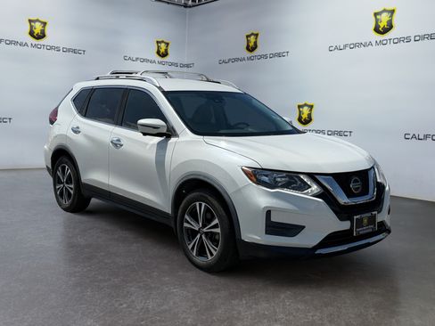 Used 2020 Nissan Rogue SV w/ Premium Package FWD image 5
