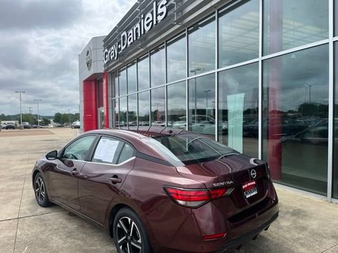 Used 2024 Nissan Sentra SV FWD image 2