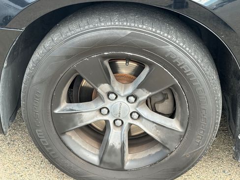 Used 2014 Dodge Charger SE RWD image 13