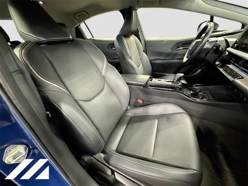 Used 2023 Toyota Prius XLE image 28