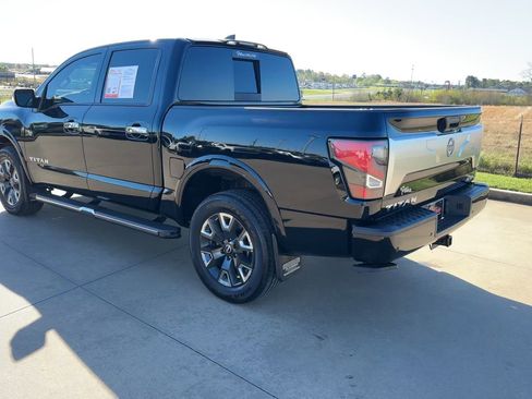 Used 2024 Nissan Titan Platinum Reserve w/ Moonroof Package AWD/4WD image 7