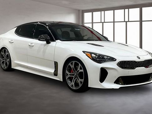 Used 2019 Kia Stinger GT1 image 12
