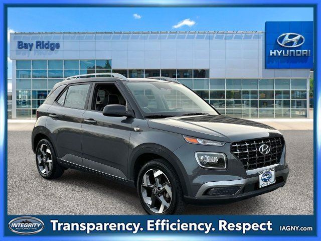 Used 2025 Hyundai Venue Limited FWD image 1