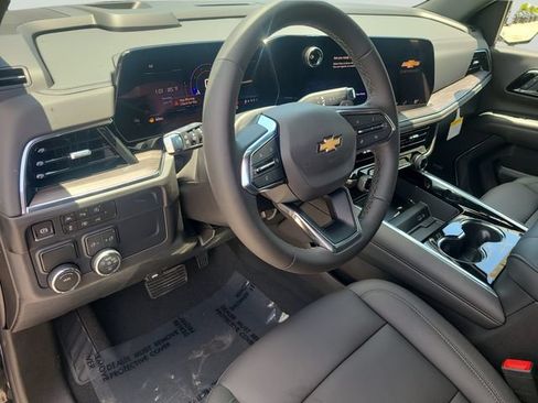New 2026 Chevrolet Suburban LT w/ Comfort Package RWD image 19