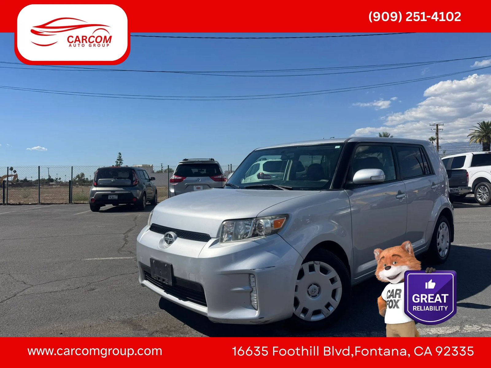 Used 2015 Scion xB FWD image 1