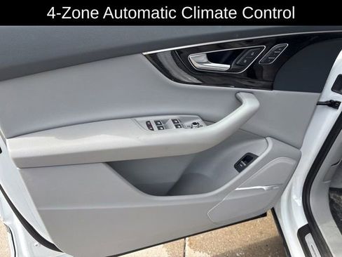 Used 2018 Audi Q7 3.0T Prestige w/ Prestige Package AWD/4WD image 13