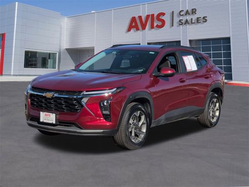 Used 2025 Chevrolet Trax LT w/ LT Convenience Package image 1