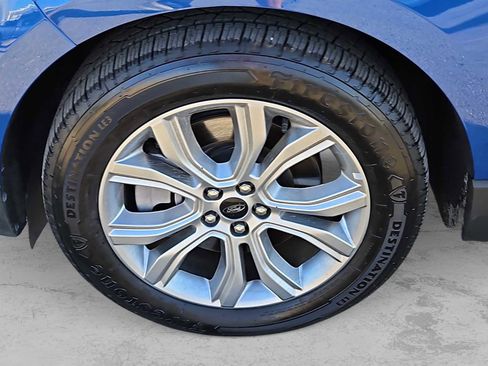 Used 2024 Ford Edge Titanium image 12