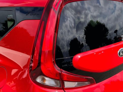 Used 2020 Kia Soul GT-Line w/ GT 2.0L Power Sunroof Package FWD image 26