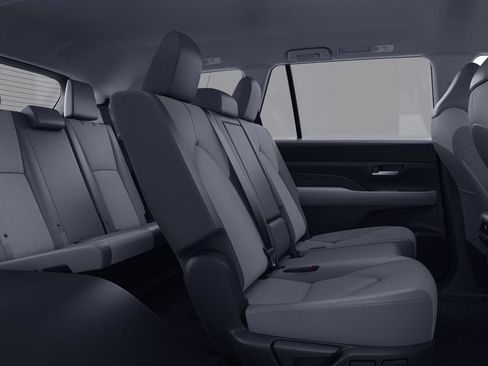 New 2026 Toyota Grand Highlander LE image 2