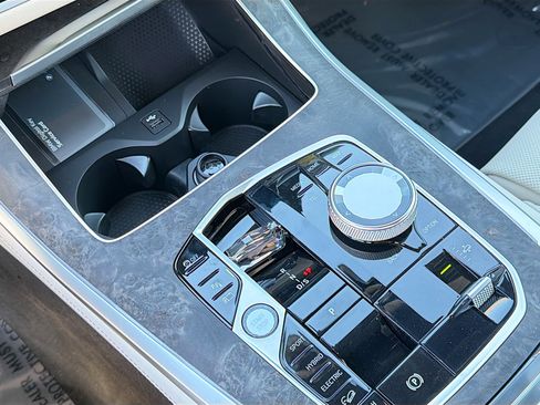 New 2026 BMW X5 xDrive50e image 29