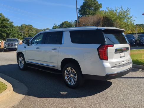 Used 2023 GMC Yukon XL SLT w/ SLT Luxury Package AWD/4WD image 6