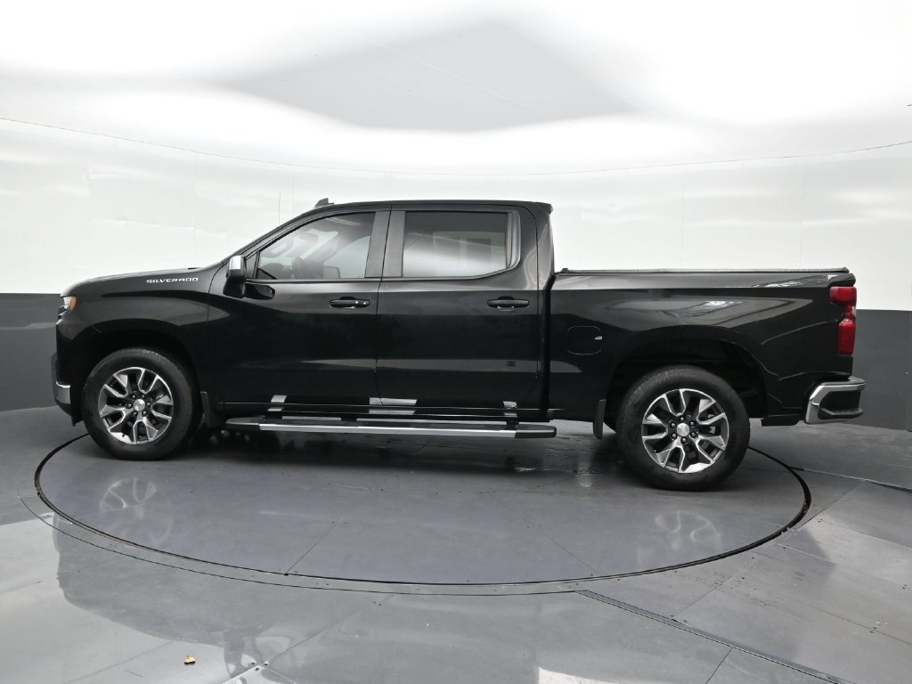 Used 2022 Chevrolet Silverado 1500 LT w/ Leather Package RWD image 2
