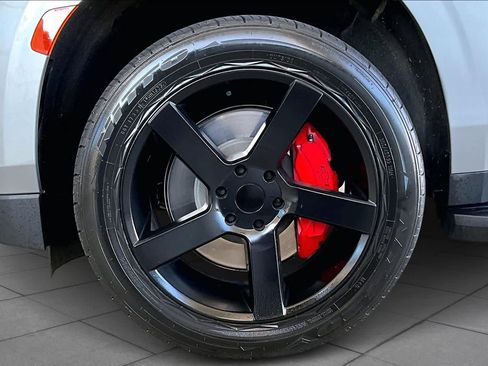 Used 2024 Chevrolet Tahoe RST w/ RST Performance Edition image 10