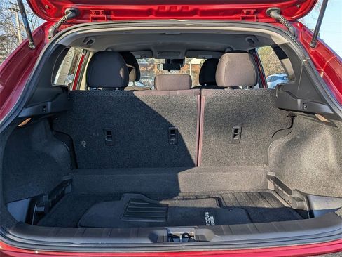 Used 2020 Nissan Rogue Sport S image 18