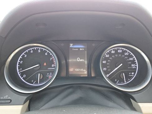 Used 2018 Toyota Camry LE FWD image 23
