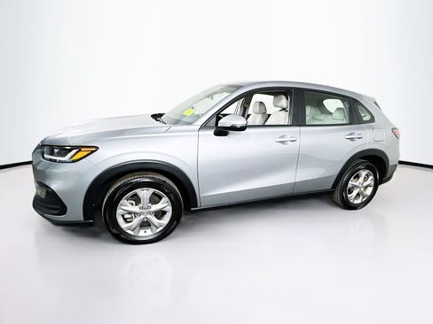 Used 2023 Honda HR-V LX image 4