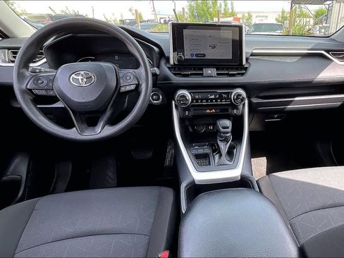 Used 2025 Toyota RAV4 XLE FWD image 16