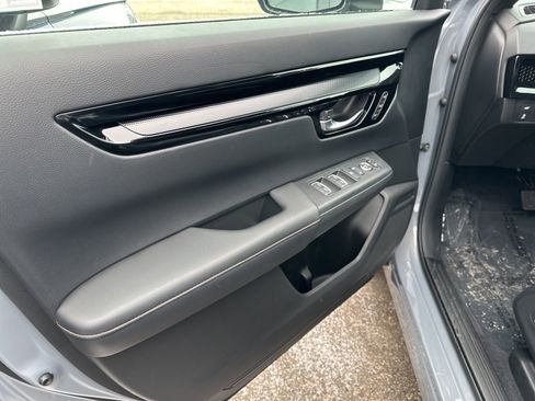 Used 2023 Honda CR-V Sport Touring image 9