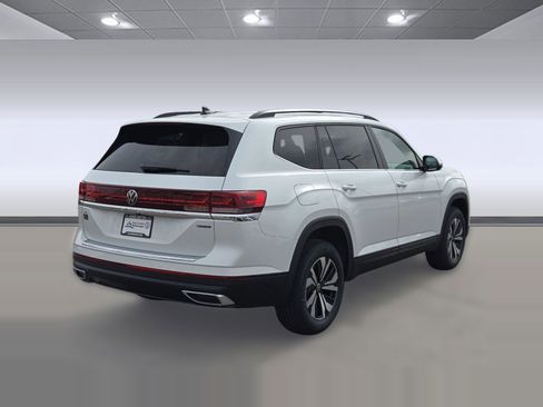 New 2026 Volkswagen Atlas SE image 9