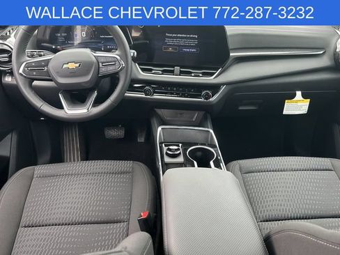 Used 2026 Chevrolet Equinox LT w/ Safety and Technology Package FWD image 14