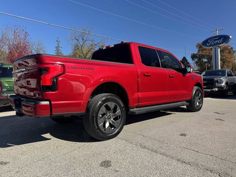 Used 2024 Ford F150 Lightning Lariat image 6