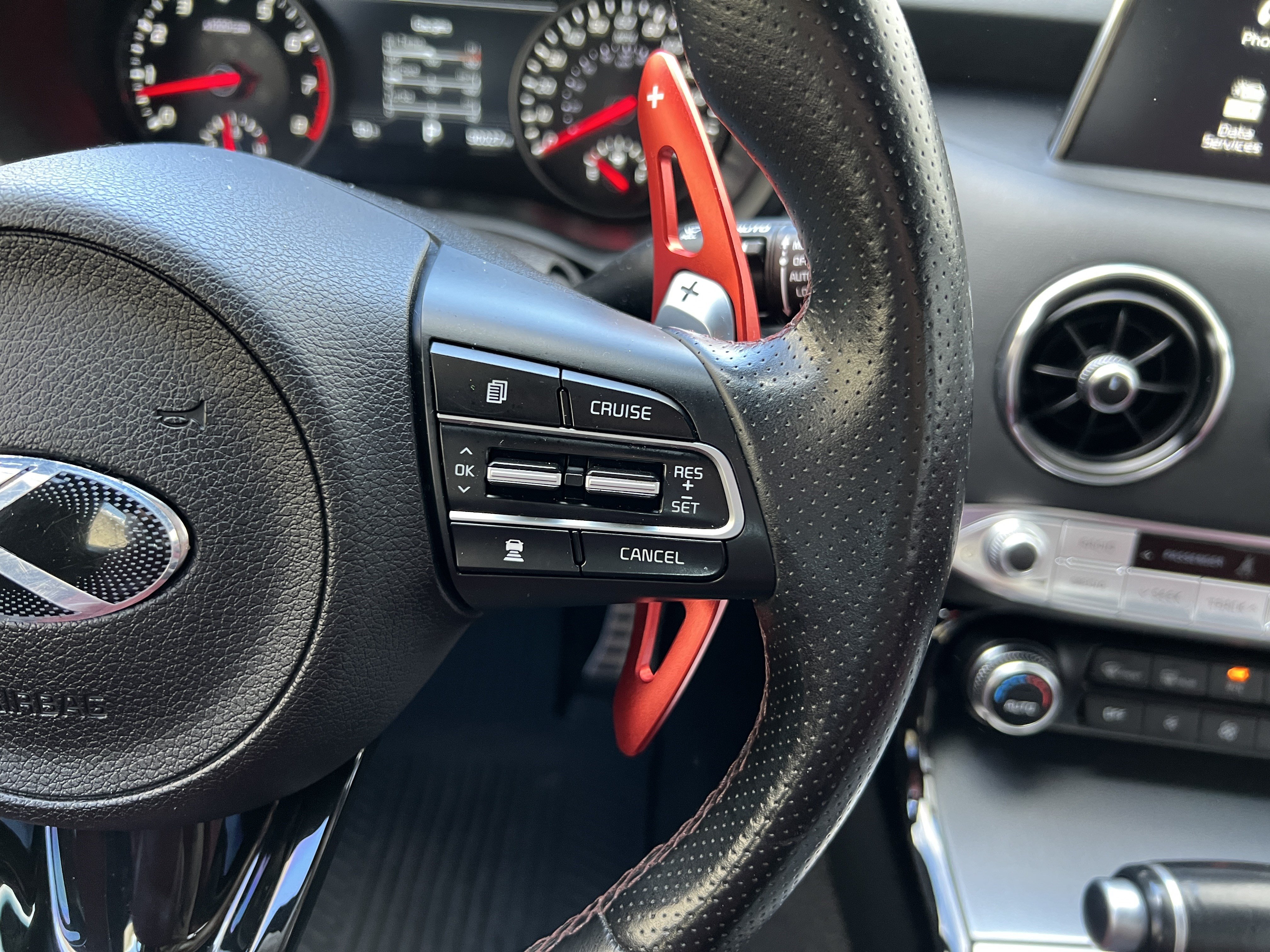 Used 2021 Kia Stinger GT1 AWD/4WD image 28