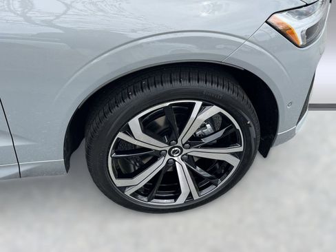 Used 2025 Volvo XC60 B5 Ultra w/ Protection Package Premier image 10