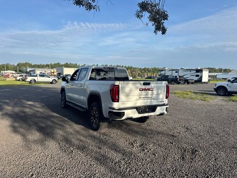 Used 2020 GMC Sierra 1500 AT4 w/ AT4 Premium Package AWD/4WD image 3