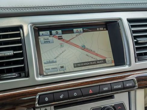 Used 2012 Jaguar XF Portfolio image 27