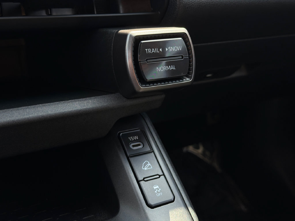 Used 2026 Toyota RAV4 LE AWD/4WD image 26